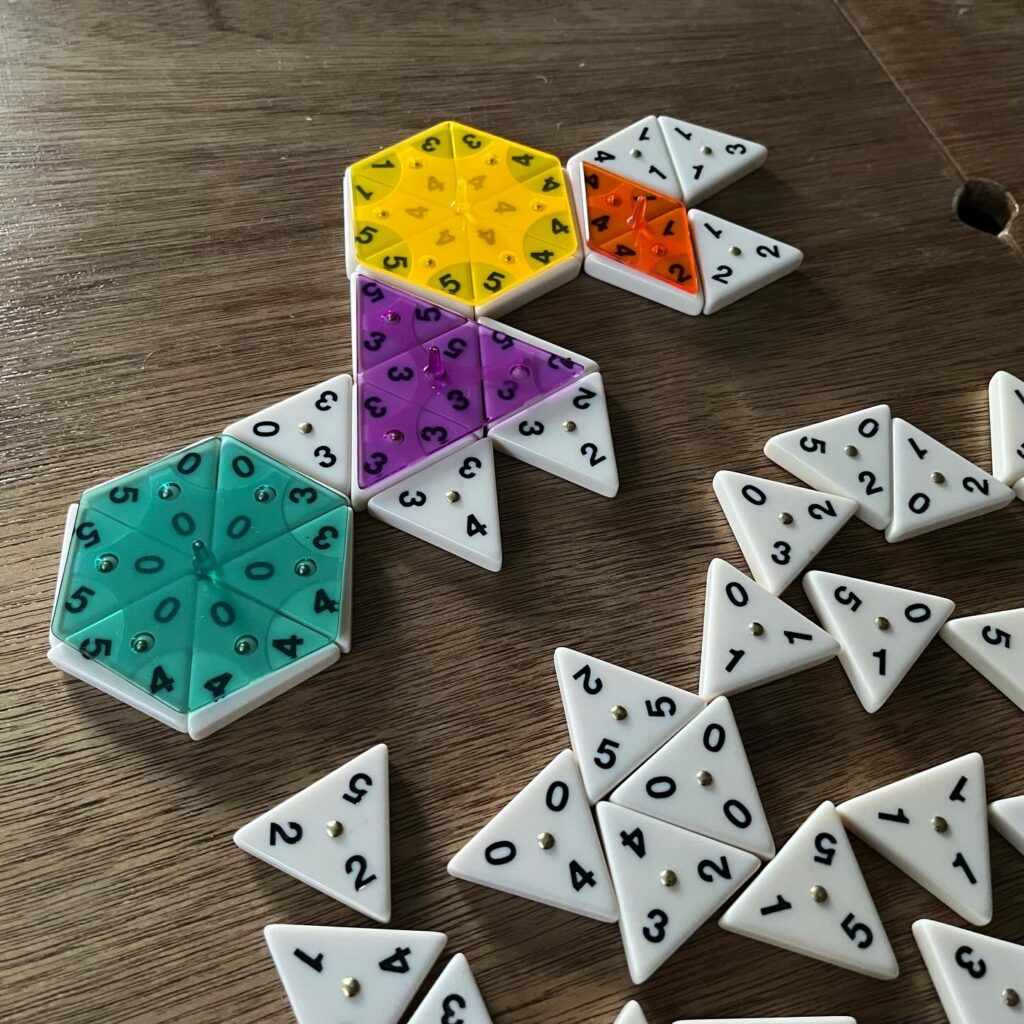 Triominos Conquest - Board game